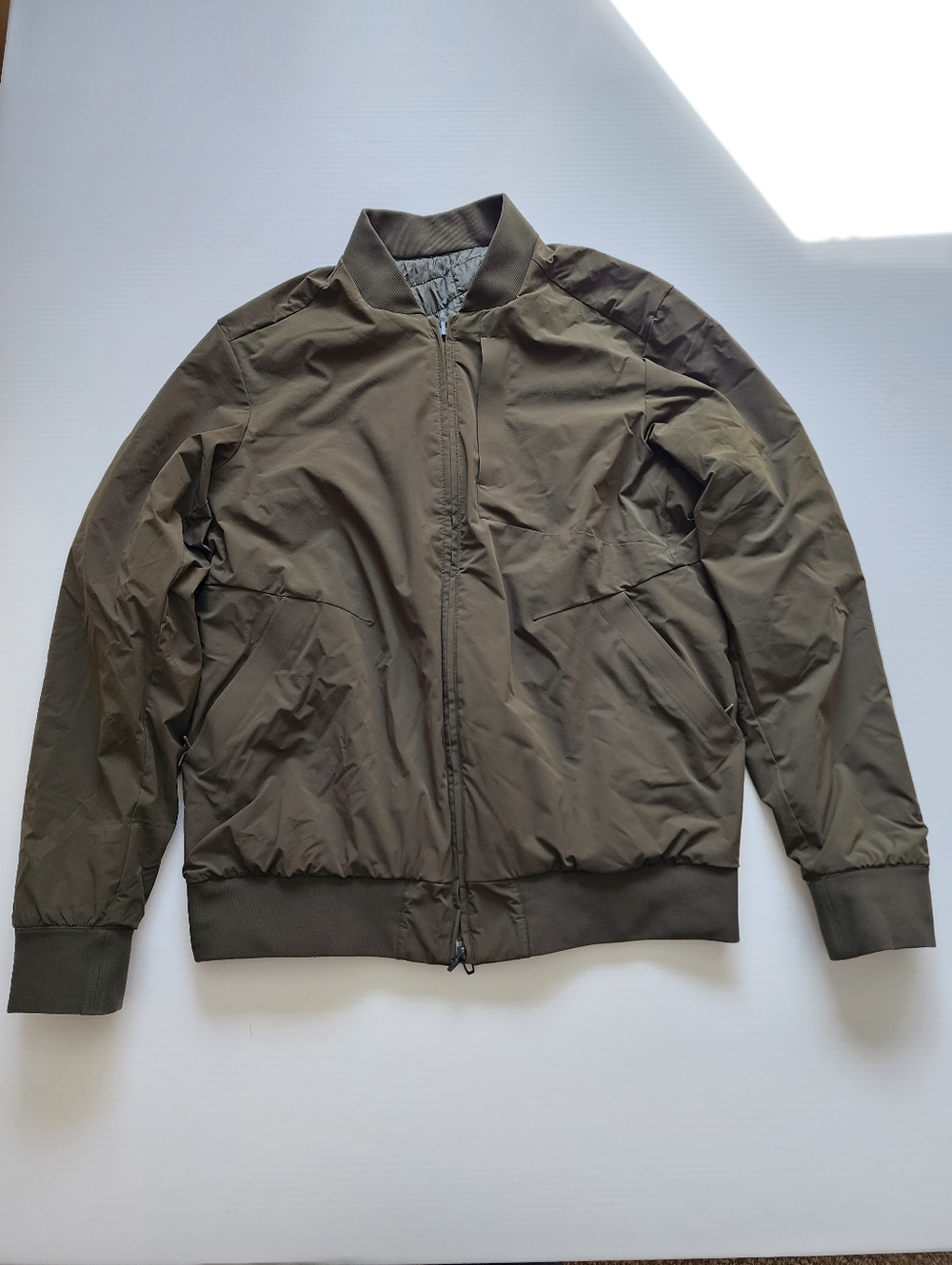 Lululemon Switch Over Bomber reversible jacket men’s Small EUC Dark Olive